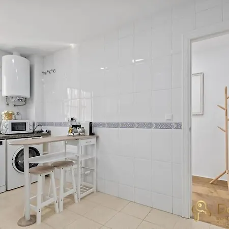 Cerca De La Playa En Lagunas De Mijas *