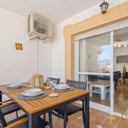 Cerca De La Playa En Lagunas De Mijas Fuengirola