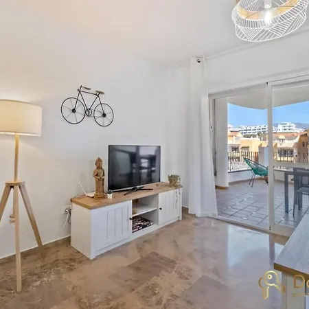 Cerca De La Playa En Lagunas De Mijas *